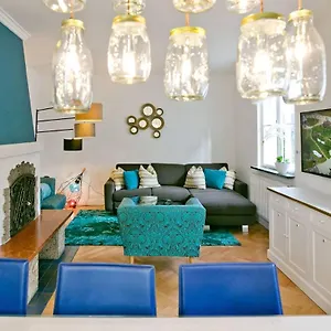 By Welcome To Holiday home